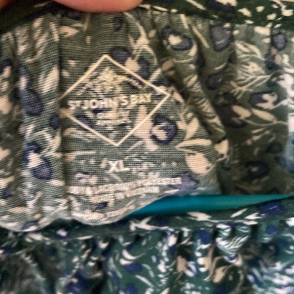 Floral pattern tunic - Picture 2 of 2